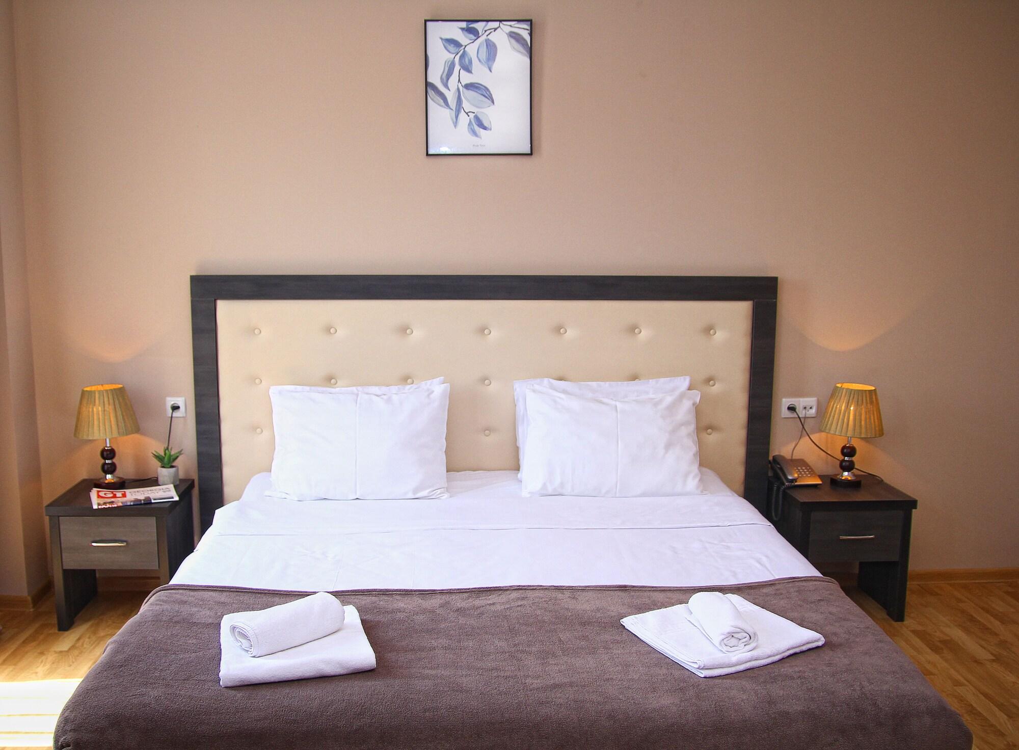 Rogalux Blue Hotel Tbilisi Bagian luar foto