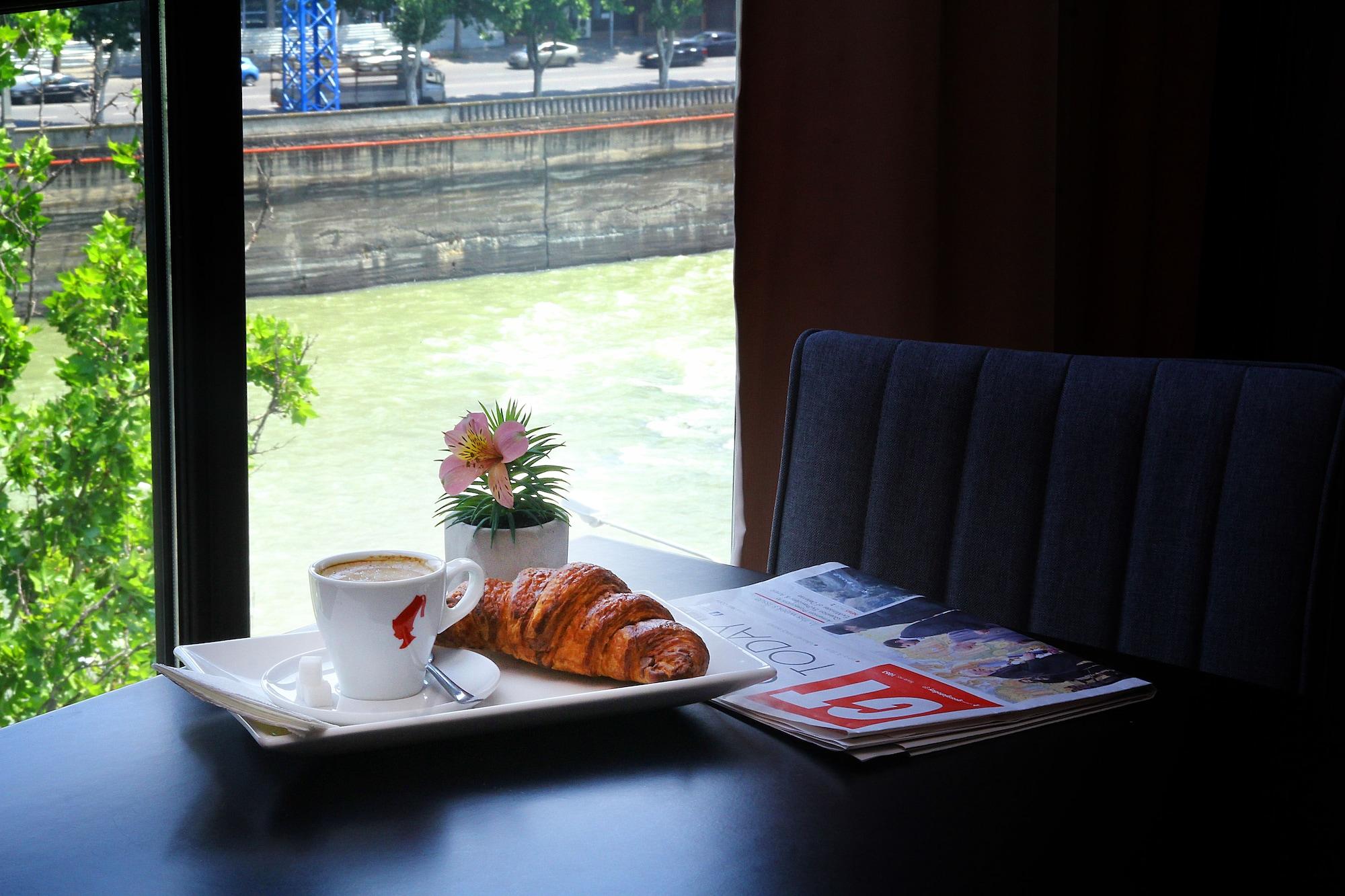 Rogalux Blue Hotel Tbilisi Bagian luar foto
