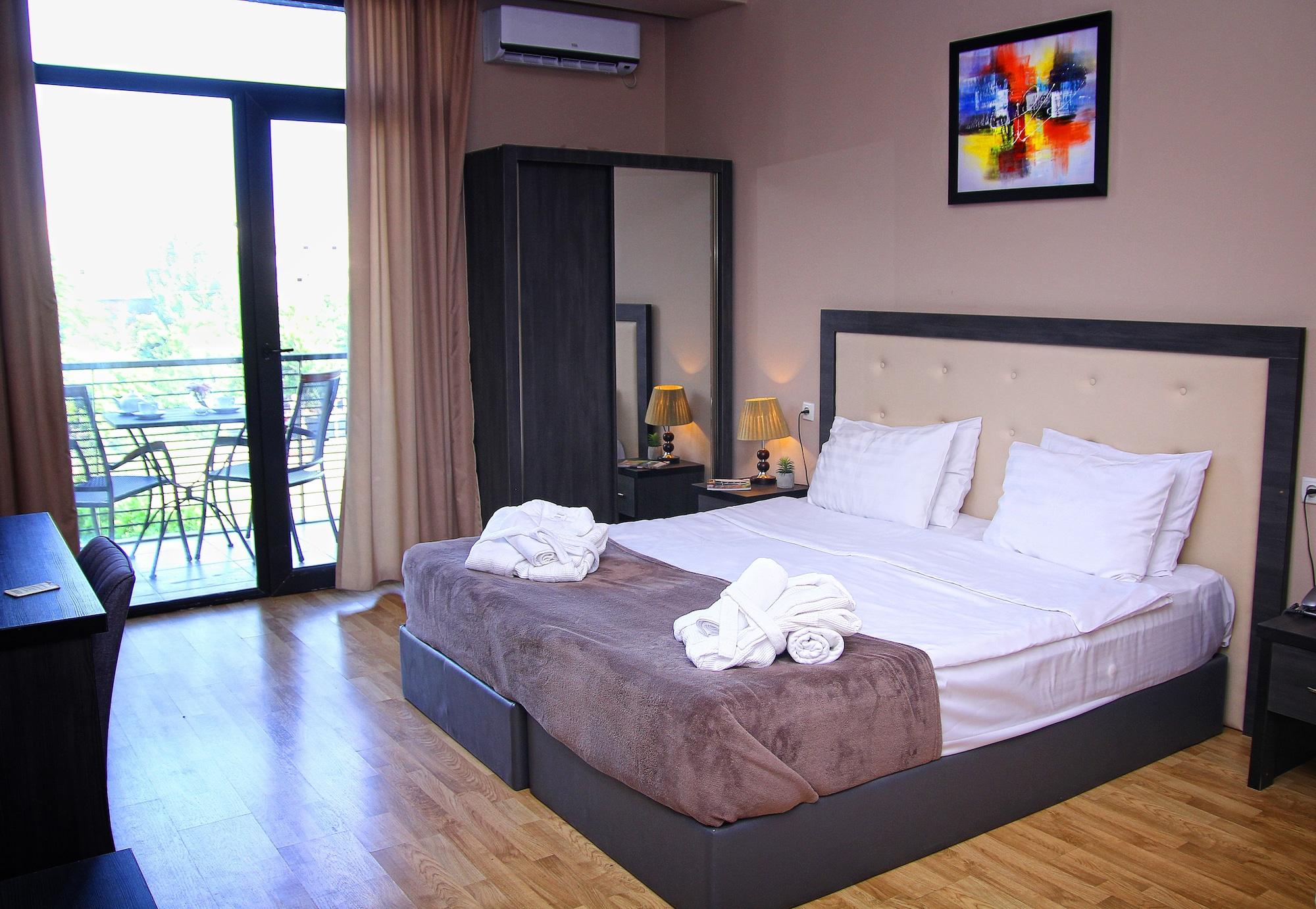 Rogalux Blue Hotel Tbilisi Bagian luar foto