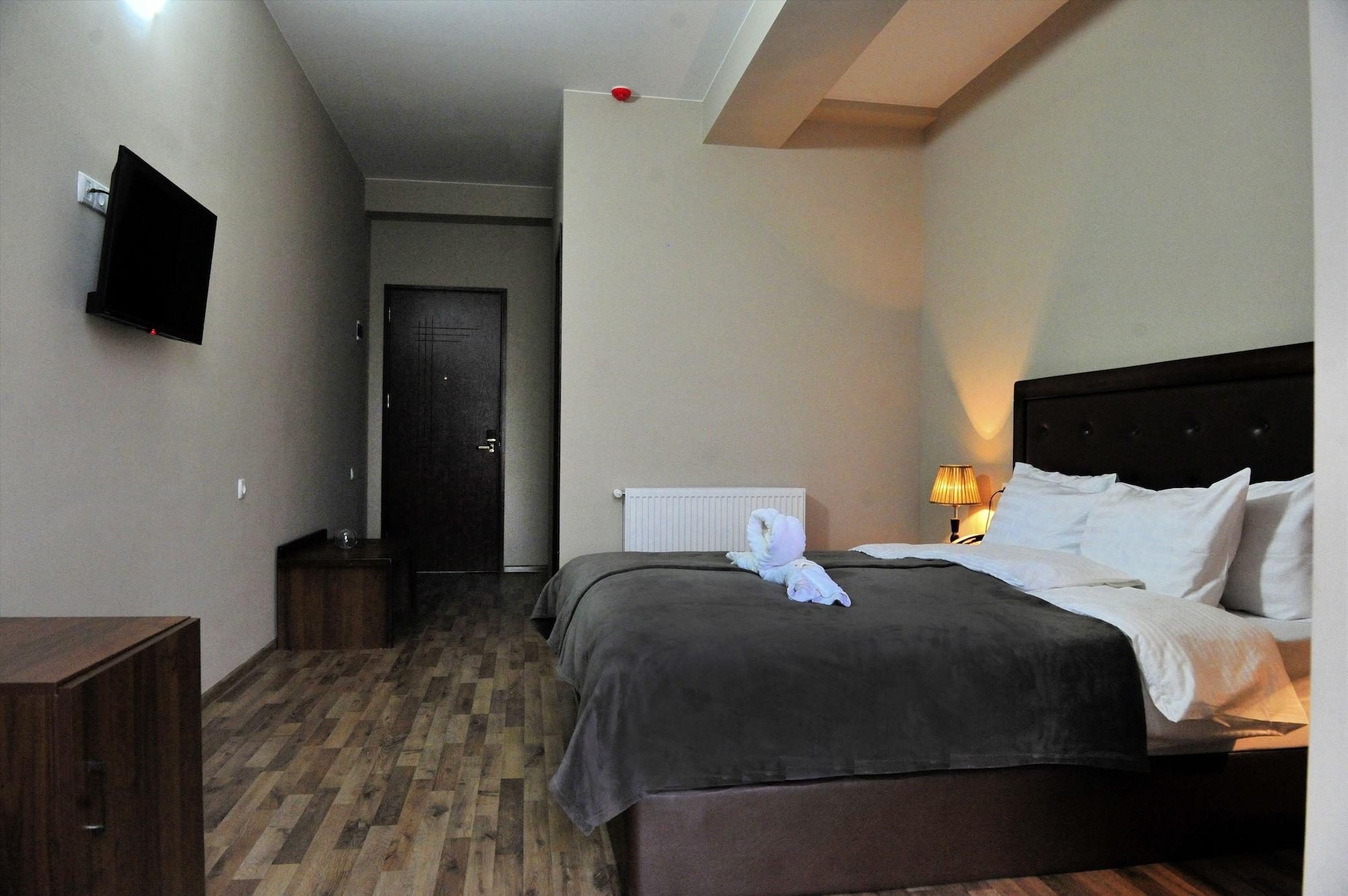 Rogalux Blue Hotel Tbilisi Bagian luar foto