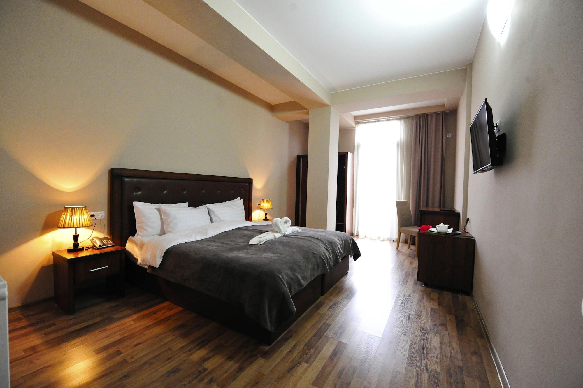 Rogalux Blue Hotel Tbilisi Bagian luar foto