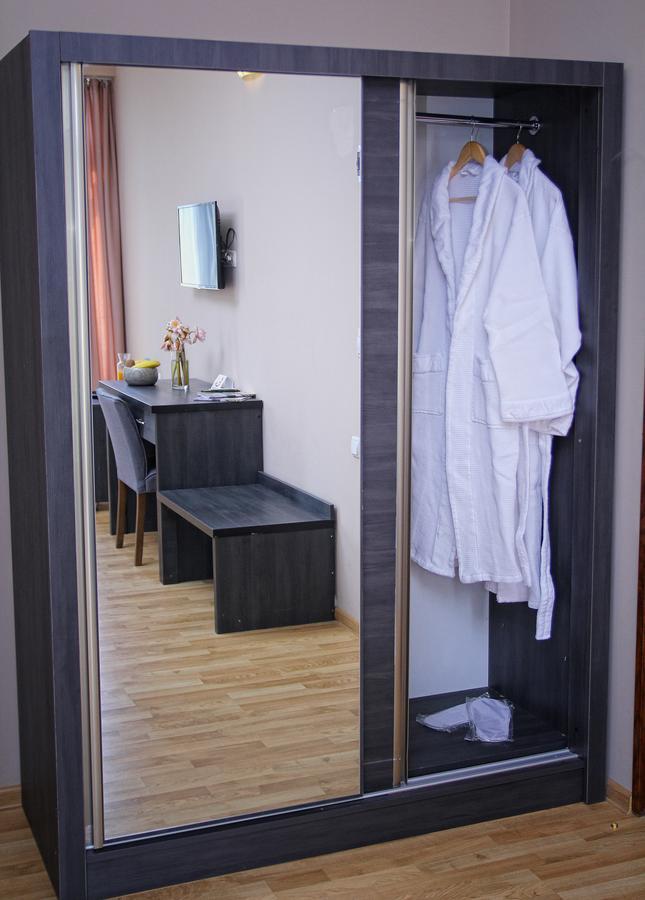 Rogalux Blue Hotel Tbilisi Bagian luar foto
